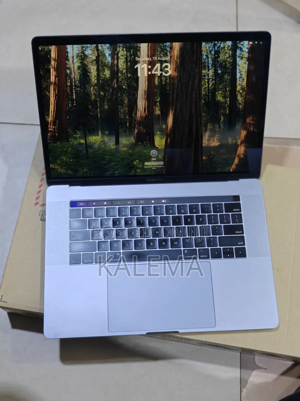 Laptop Apple MacBook Pro 2017 16GB Intel Core i7 SSD 256GB