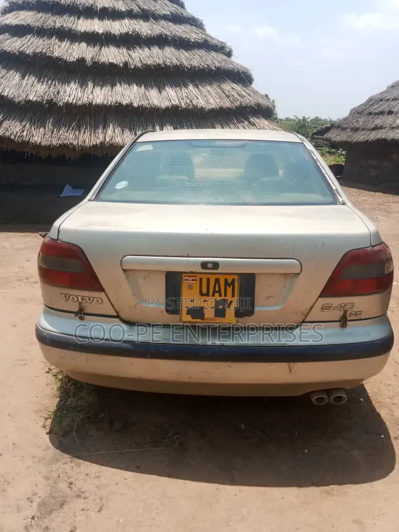 Volvo S40 2001 Gold