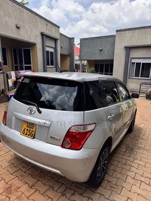 Toyota IST 2006 Silver