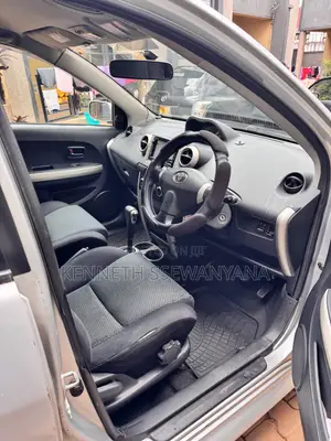 Toyota IST 2006 Silver