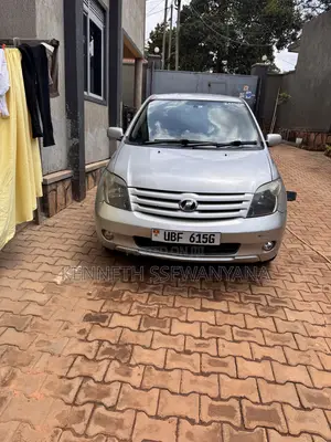 Toyota IST 2006 Silver