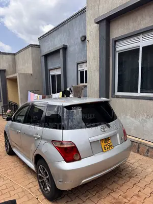 Toyota IST 2006 Silver