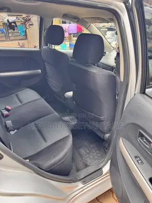 Toyota IST 2006 Silver