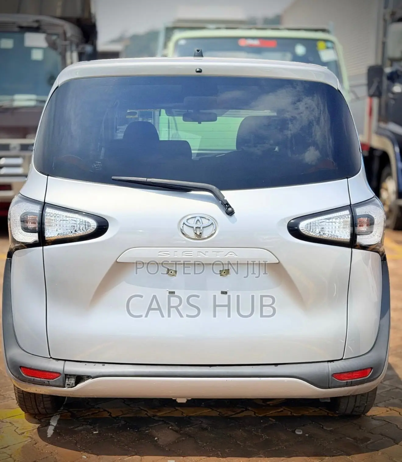 Toyota Sienta 1.5 AWD 2017 Silver