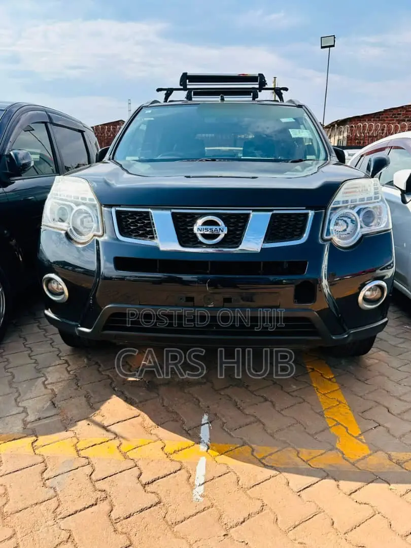 Nissan X-Trail 2.0 Petrol FWD 2013 Black