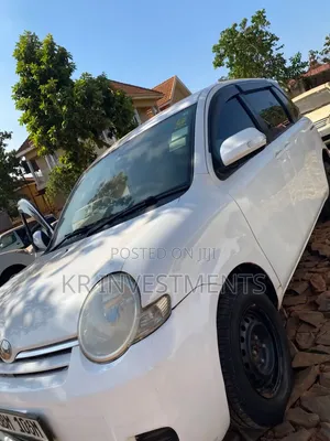 Toyota Sienta 2008 White