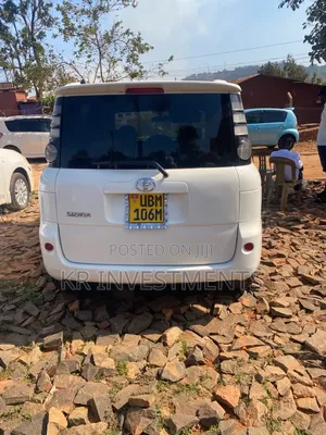 Toyota Sienta 2008 White