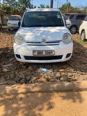 Toyota Sienta 2008 White