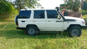 Toyota Land Cruiser Prado 2010 White