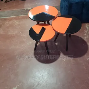 Round Center Tables