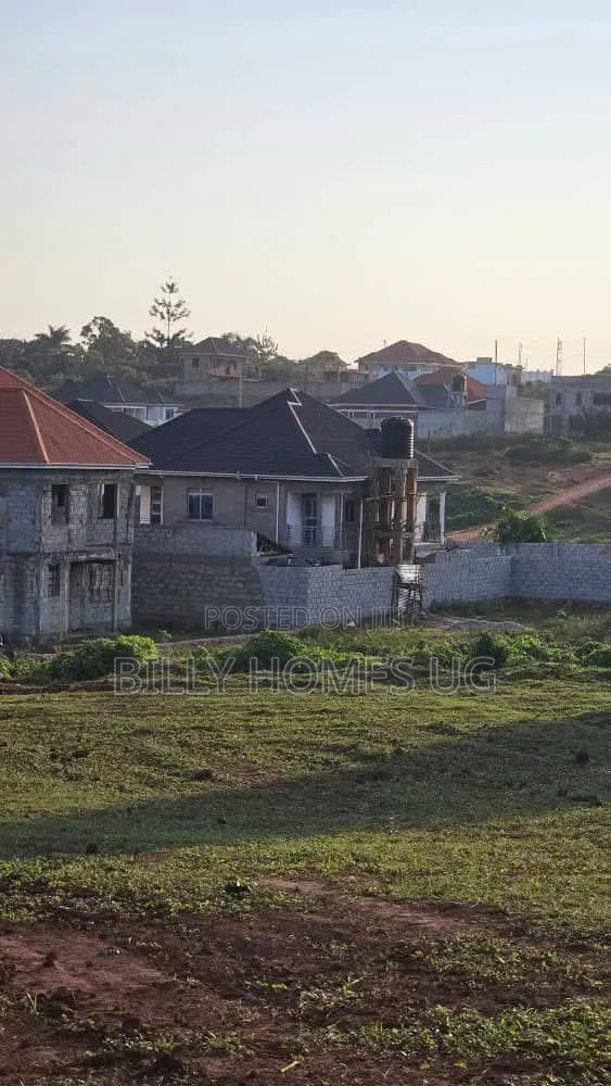 Plots for Sale Located in Kitende-Lumuli