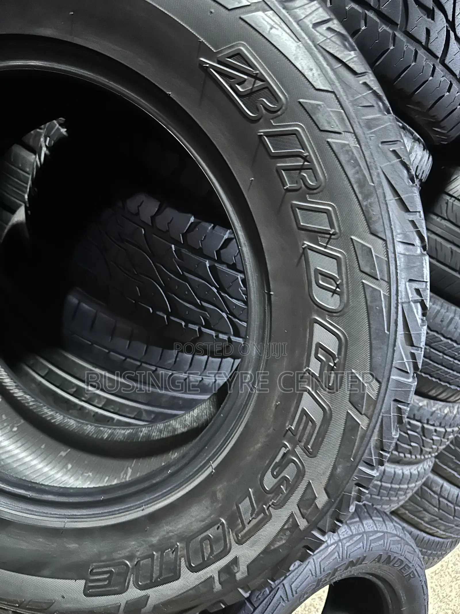 265/65r17 Bridgestone Tyres Foreign Used Good Condition