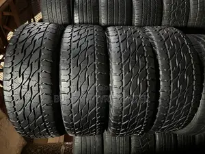 265/65r17 Bridgestone Tyres Foreign Used Good Condition