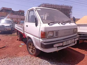 Toyota Low-Bed Trucks 1992 White