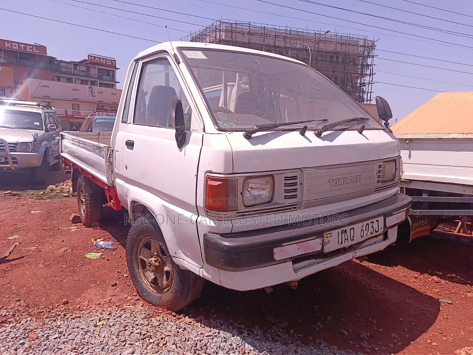 Toyota Low-Bed Trucks 1992 White