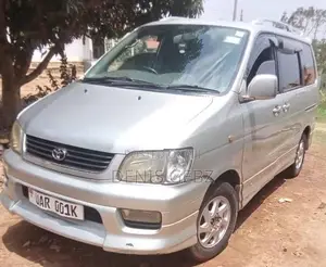 Toyota Noah 2.0 FWD (8 Seater) 2001 Silver