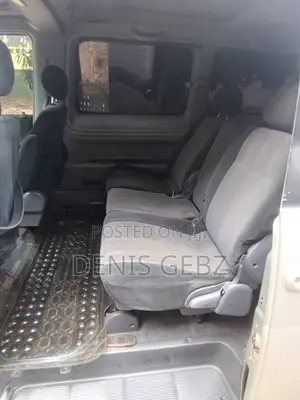 Toyota Noah 2.0 FWD (8 Seater) 2001 Silver