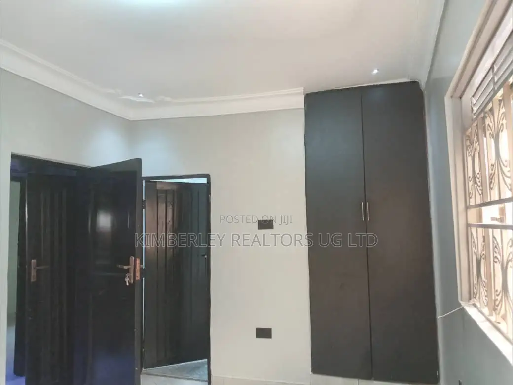 3bdrm House in Division A for sale