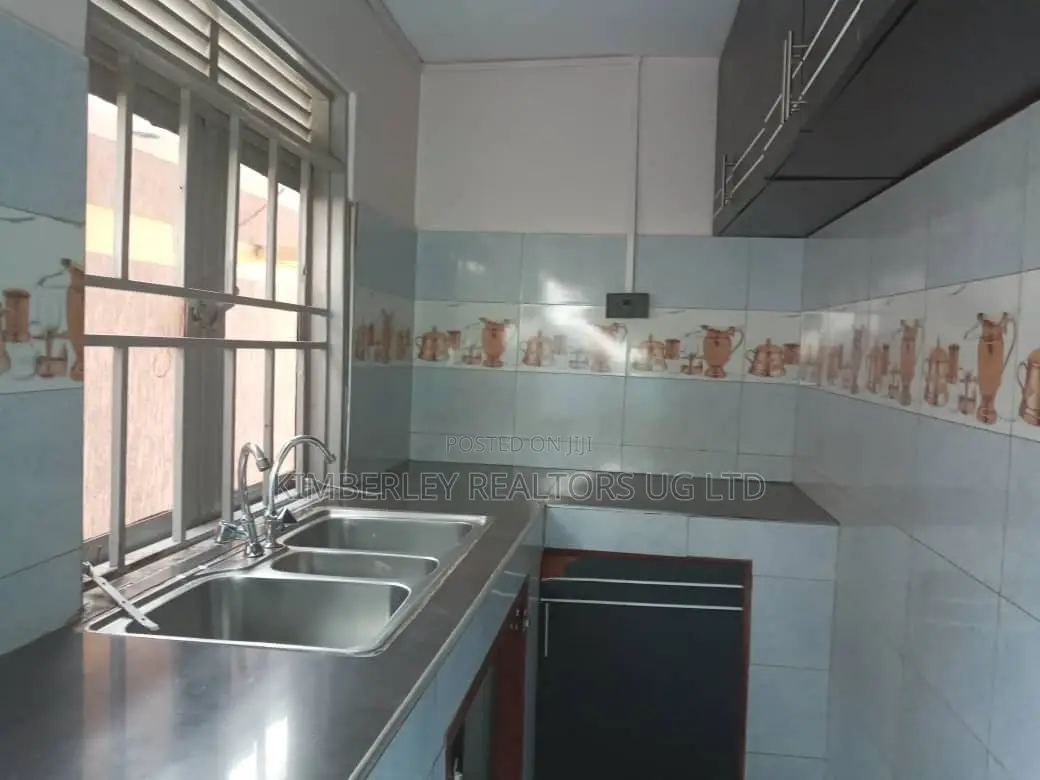 3bdrm House in Division A for sale