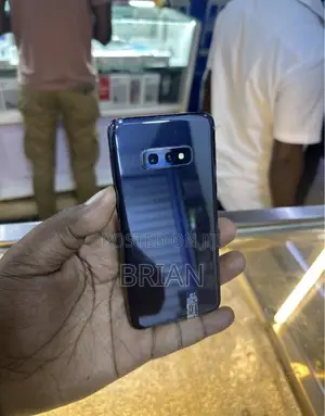 Samsung Galaxy S10e 128 GB Black