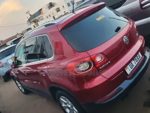 Volkswagen Tiguan 2012 Red