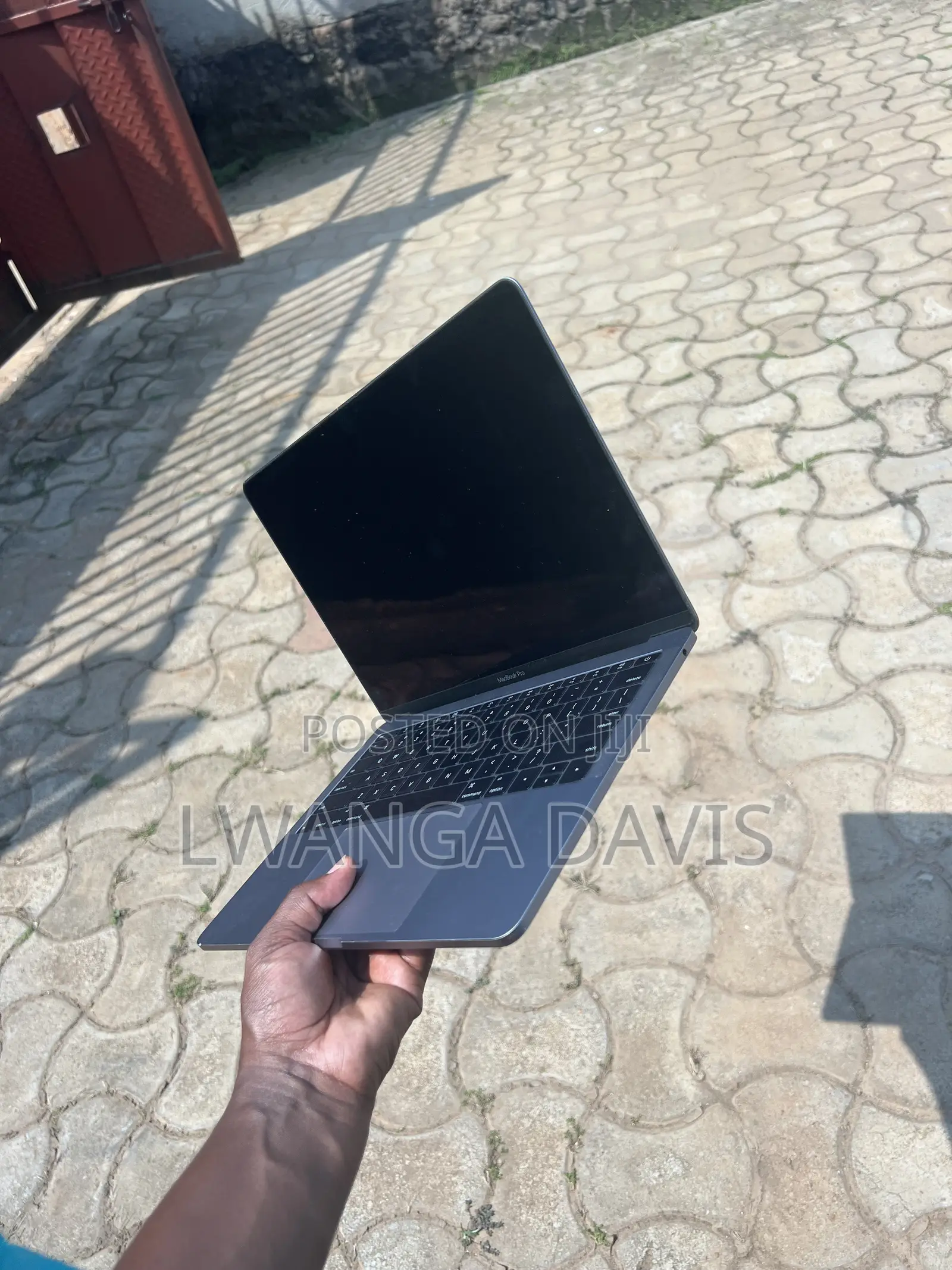 Laptop Apple MacBook Pro 2017 8GB Intel Core i5 SSD 256GB