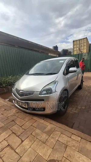 Toyota Ractis 2008 Silver