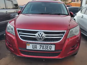Volkswagen Tiguan 2012 Red