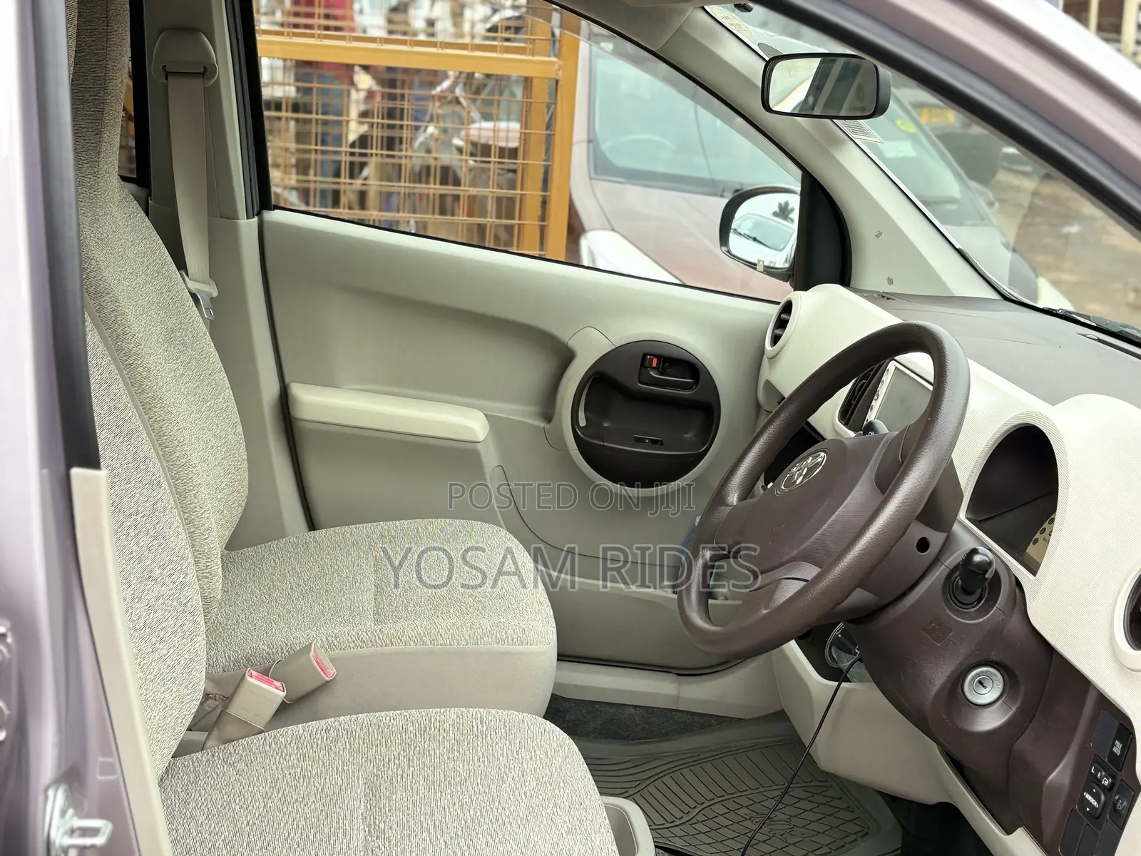 Toyota Passo 1.0 FWD 2014 Silver