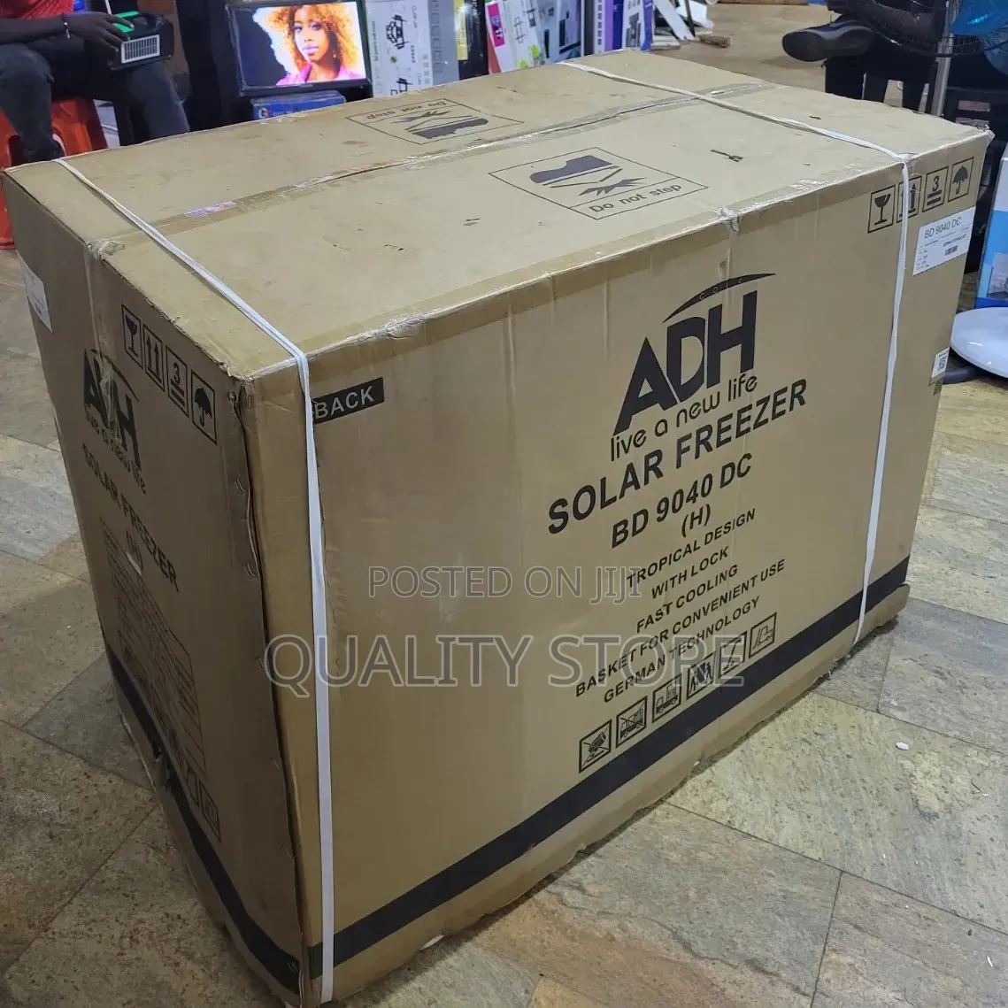 Adh Solar Freezer 400 L