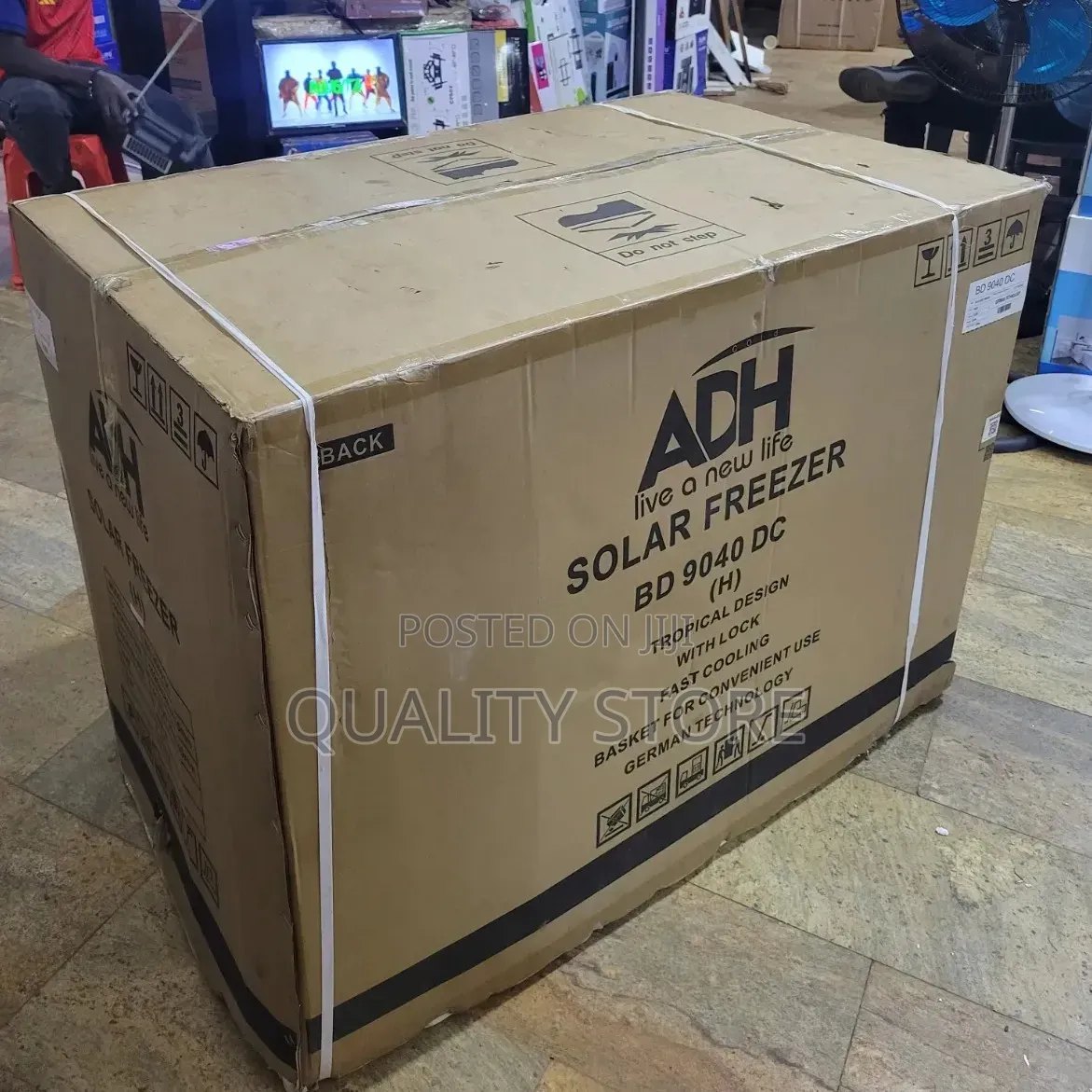 Adh Solar Freezer 400 L