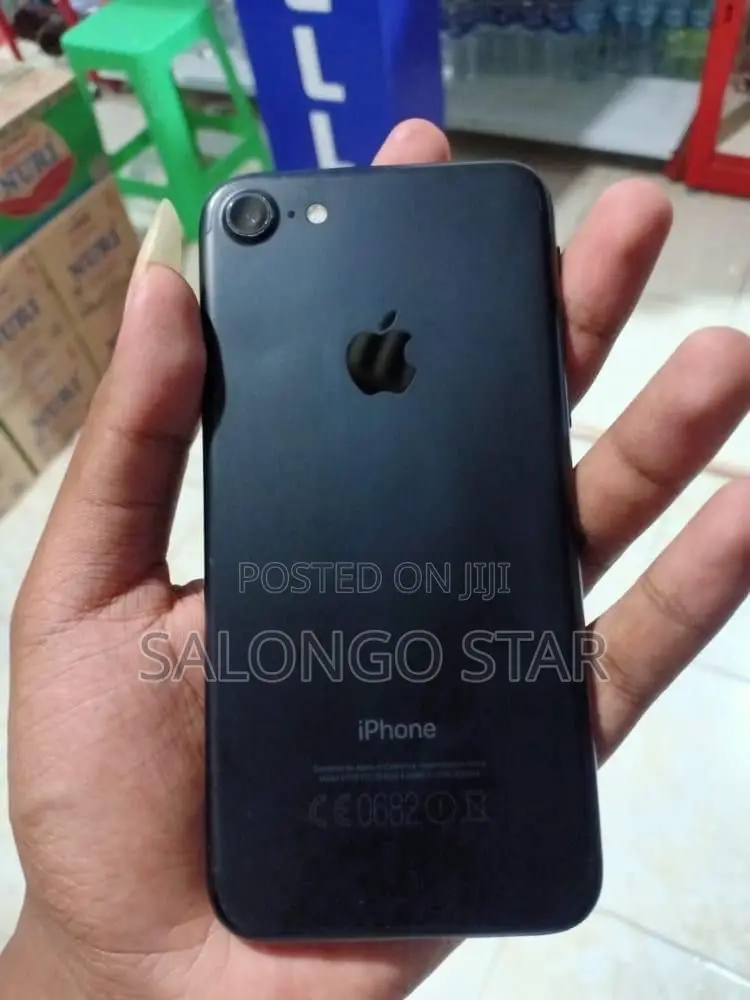 Apple iPhone 7 32 GB Black