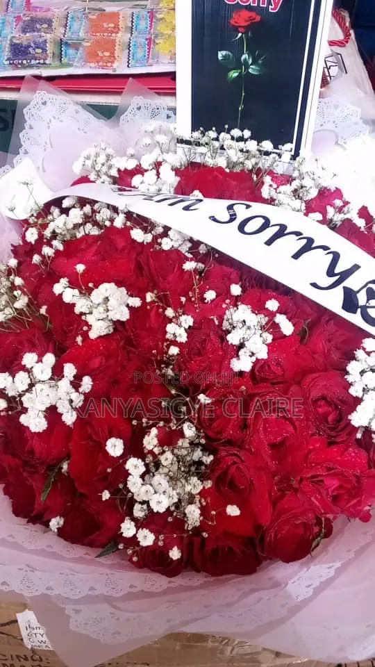 Iam Sorry Bouquet of Fresh Flowers and Customized Wine