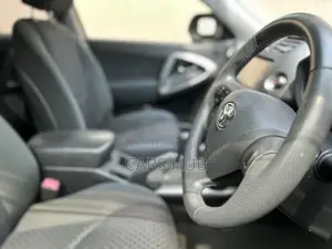 Toyota Vanguard 2013 Black