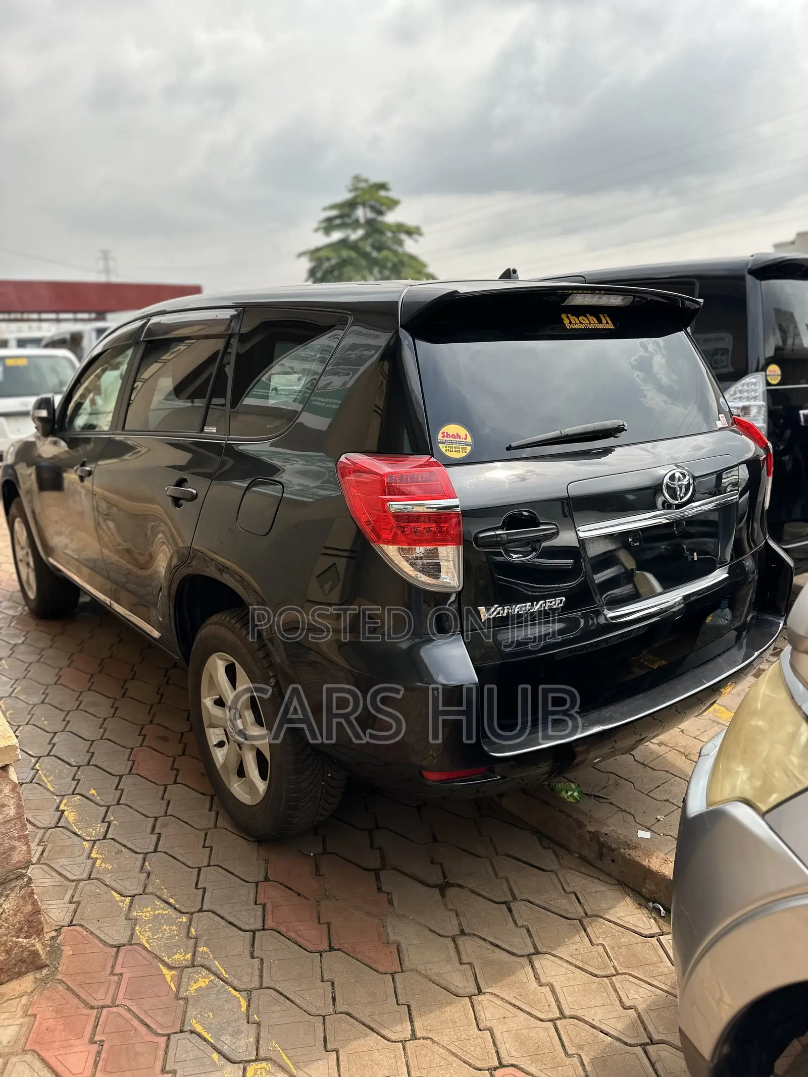 Toyota Vanguard 2013 Black