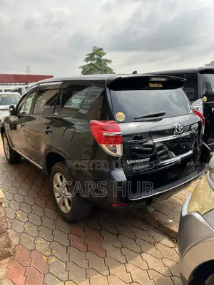 Toyota Vanguard 2013 Black