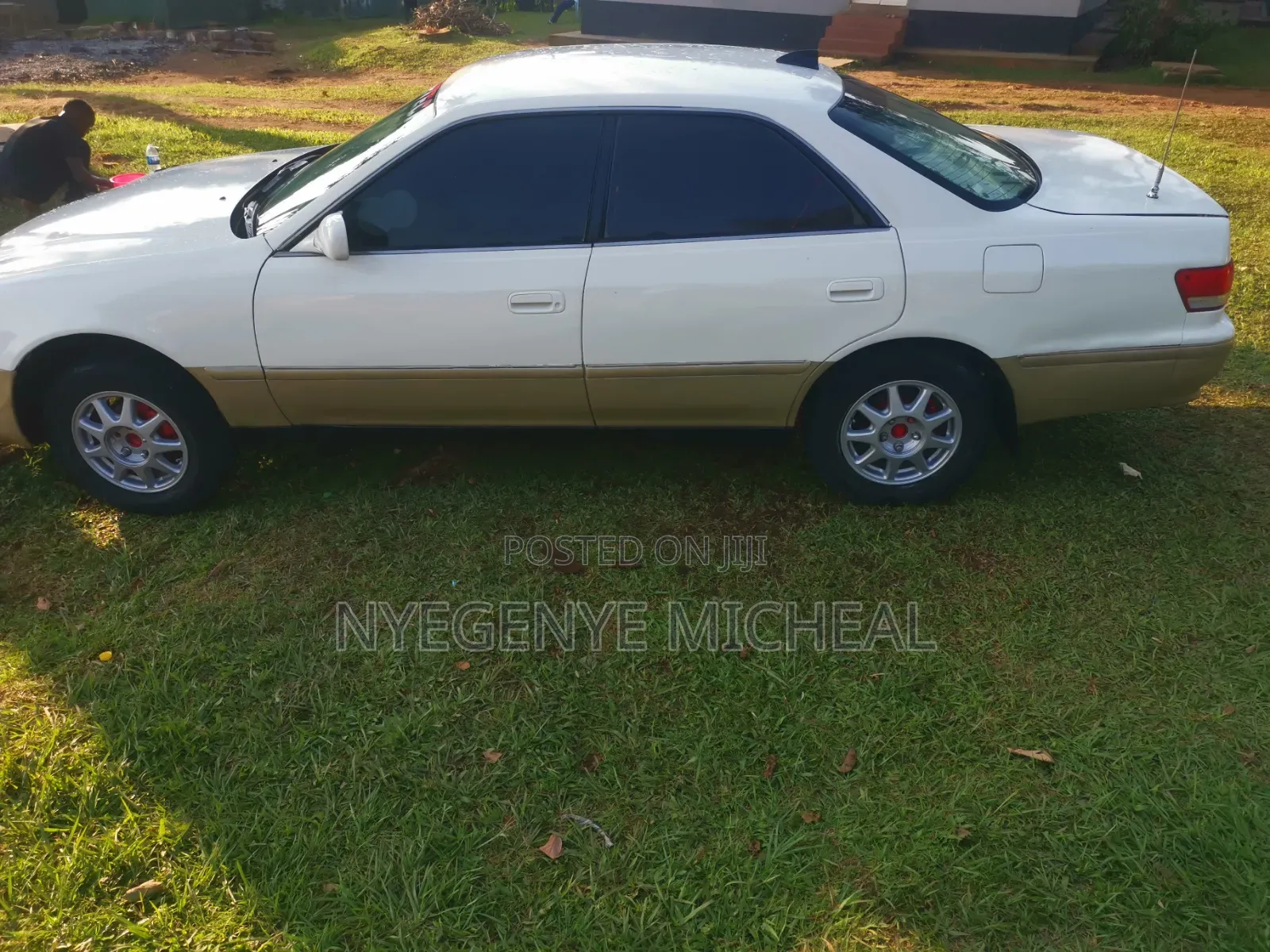 Toyota Mark II 2000 White