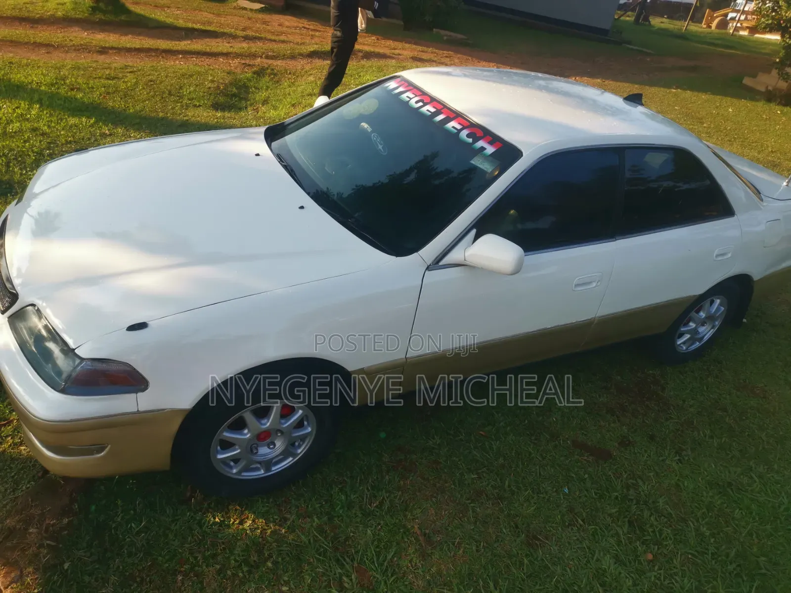 Toyota Mark II 2000 White