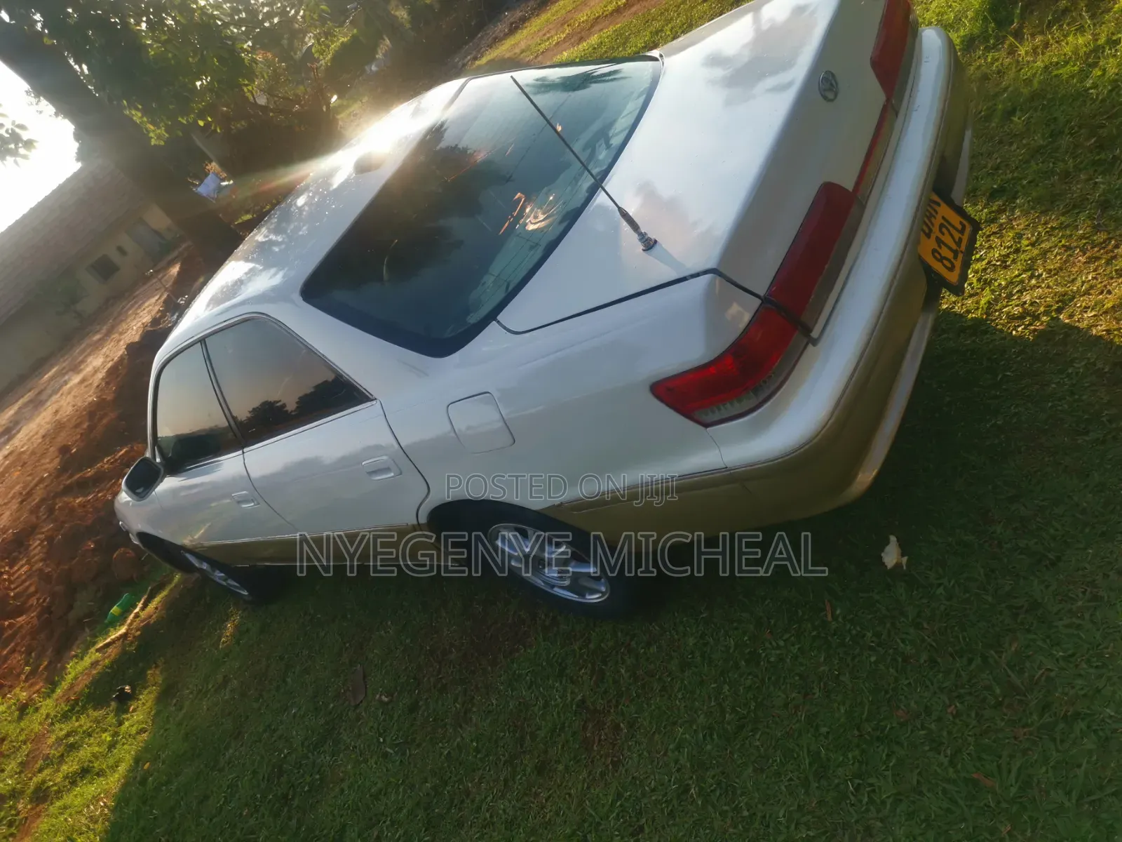 Toyota Mark II 2000 White