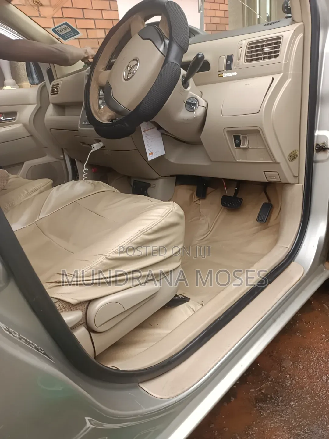 Toyota Raum 2006 Silver