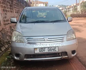Toyota Raum 2006 Silver