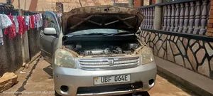 Toyota Raum 2006 Silver