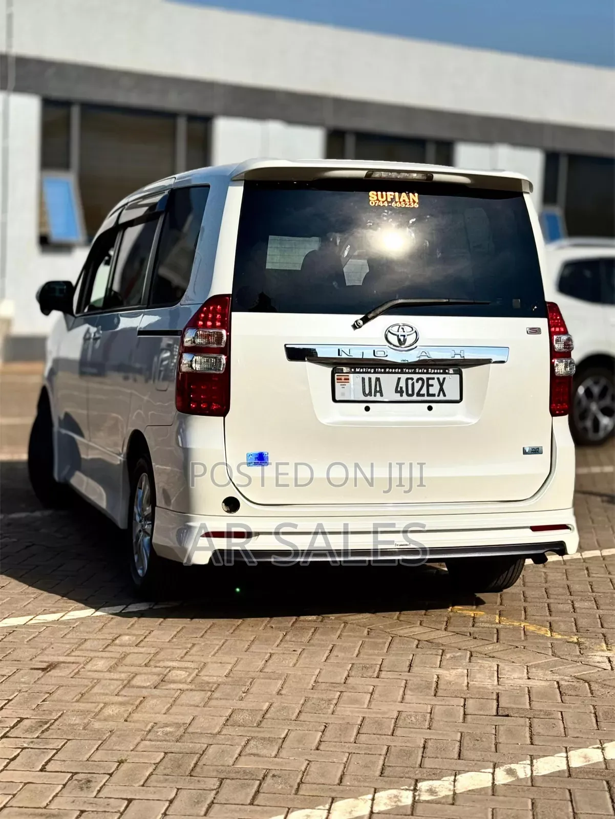 Toyota Noah 2021 White
