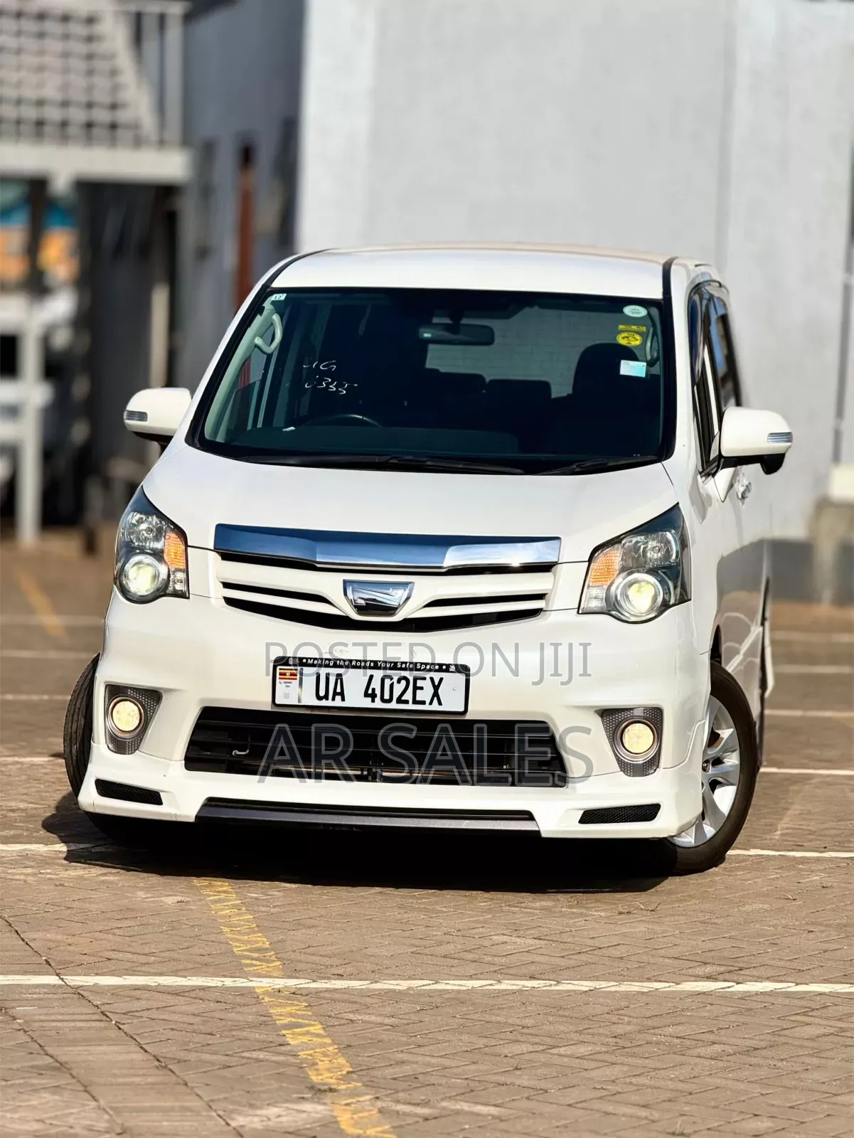 Toyota Noah 2021 White