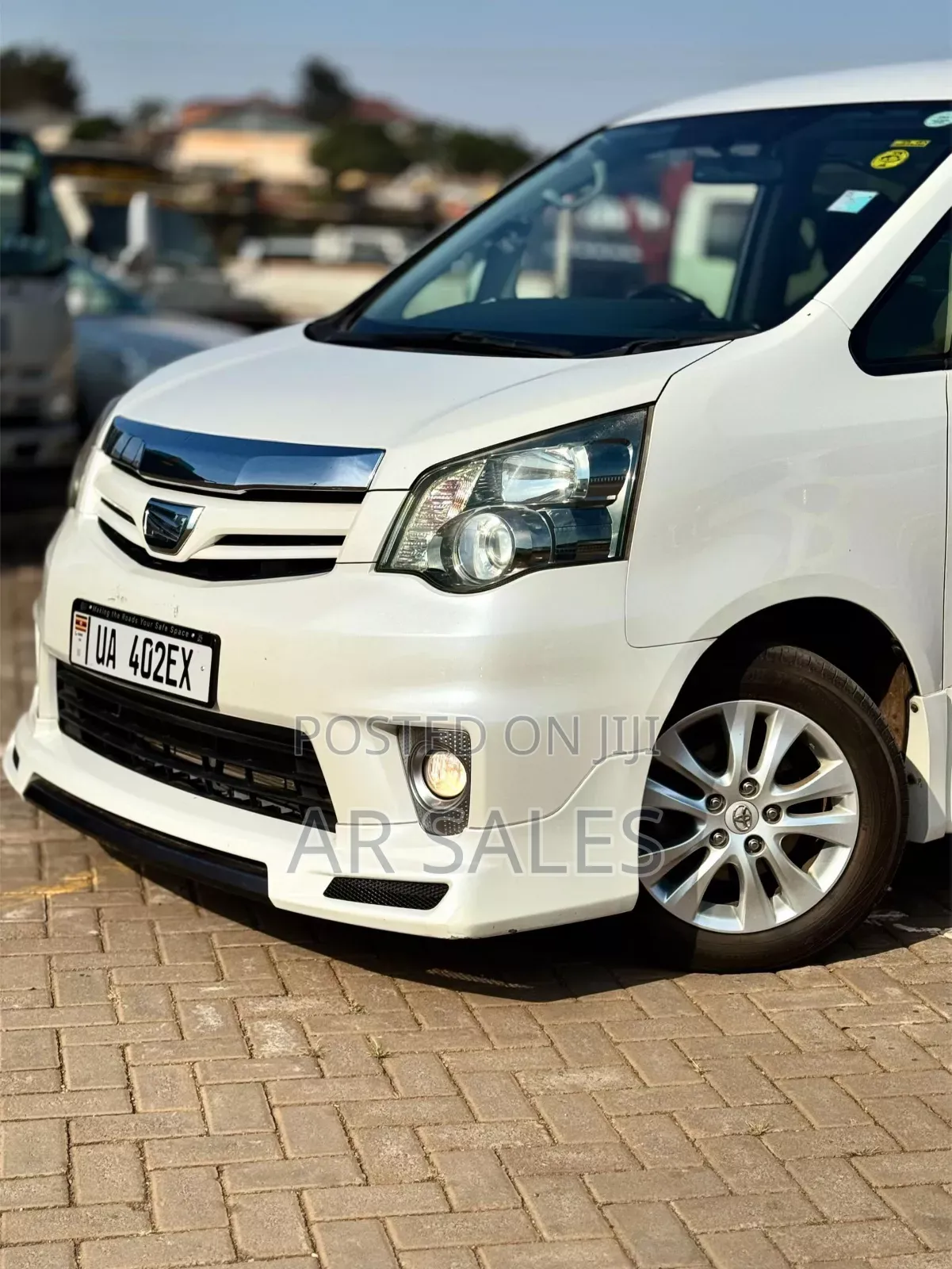 Toyota Noah 2021 White