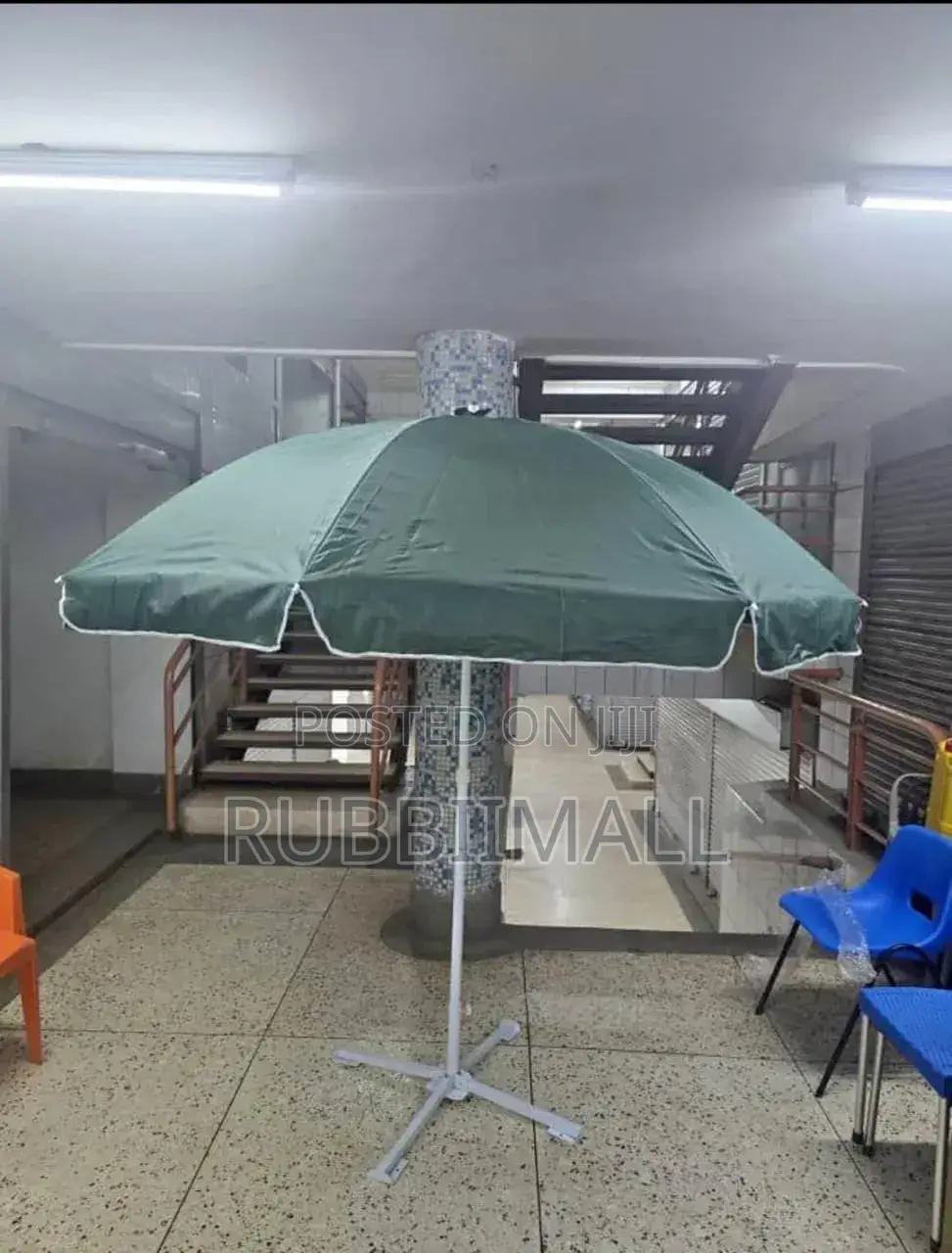 Patio Umbrella With Base ~ Round