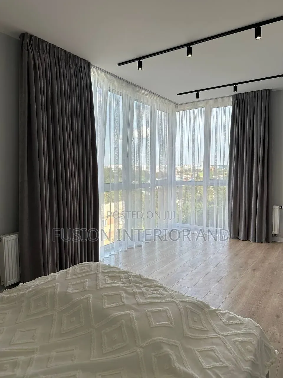 Curtains Installations Services