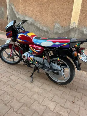 Bajaj CT 125X 2022 Red