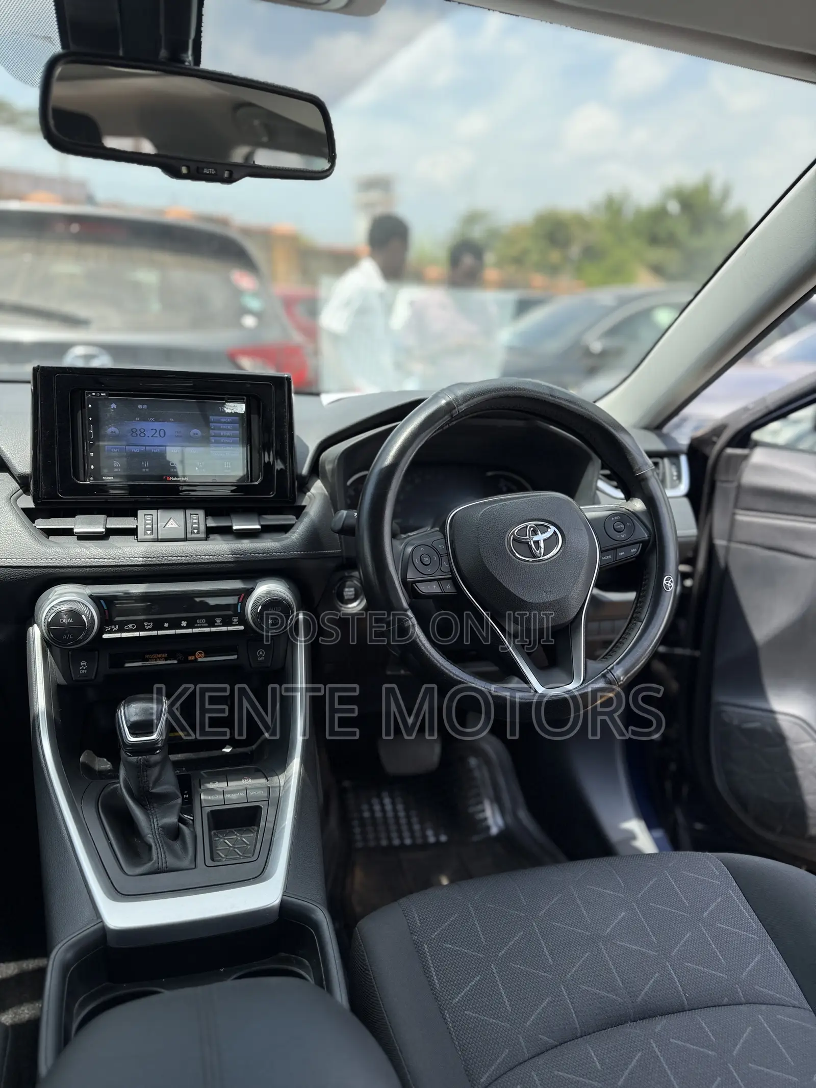 Toyota RAV4 XLE AWD 2020 Blue