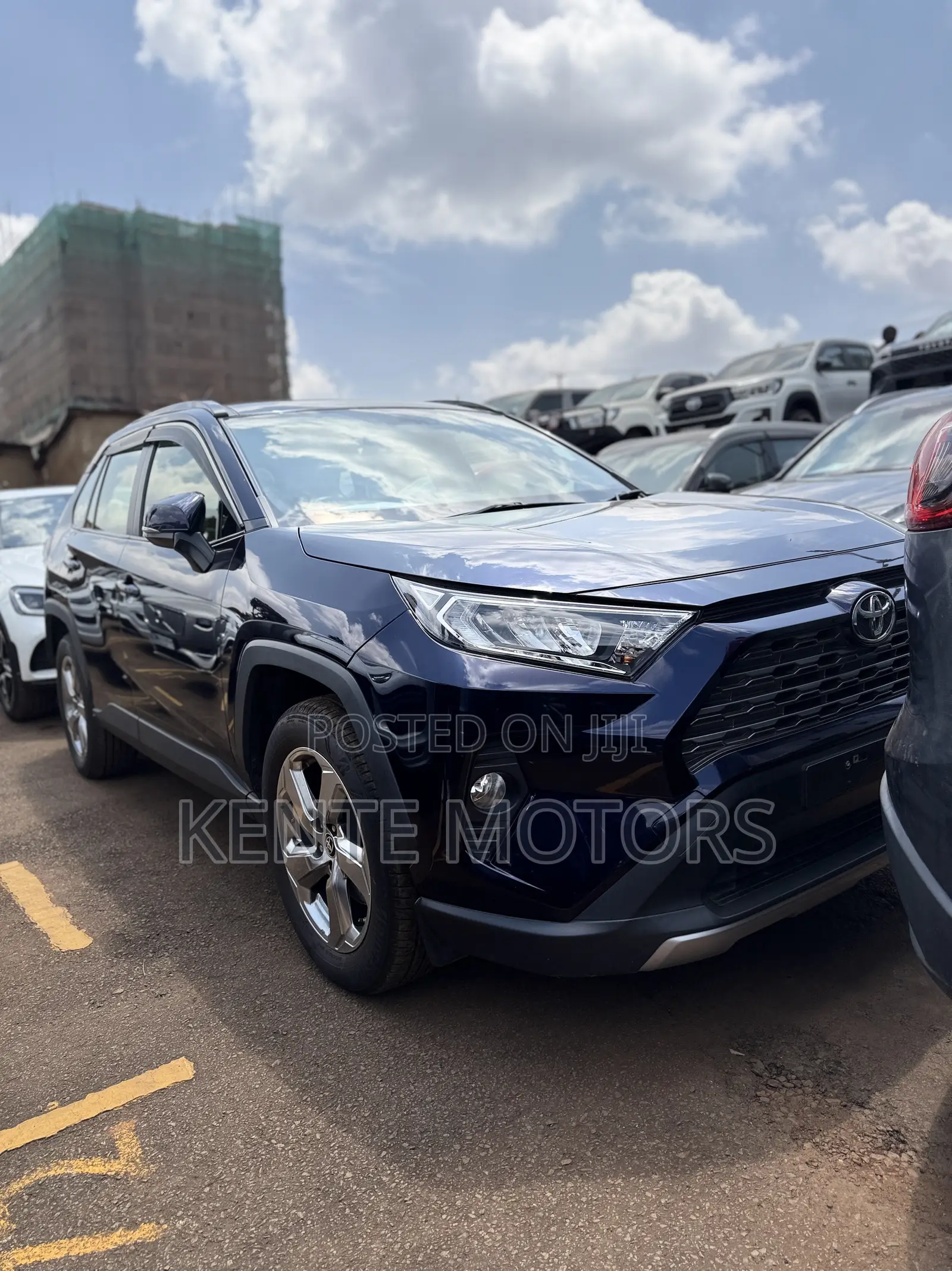 Toyota RAV4 XLE AWD 2020 Blue